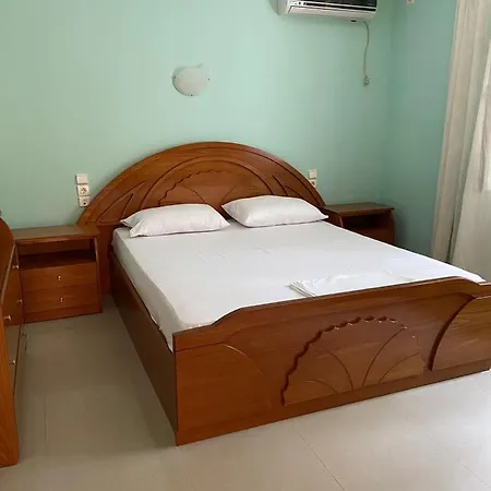 Lovely 2 Bedroom Unit With Garden View Center * Sarandë