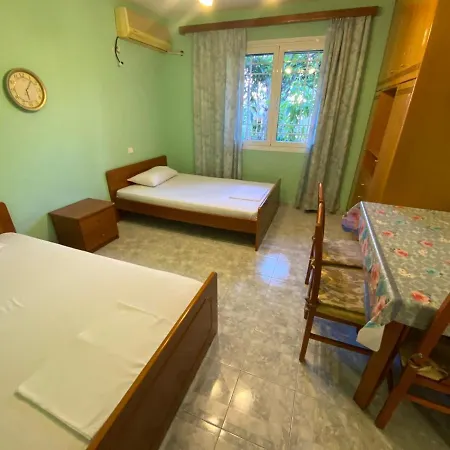 Lovely 2 Bedroom Unit With Garden View Center * Sarandë