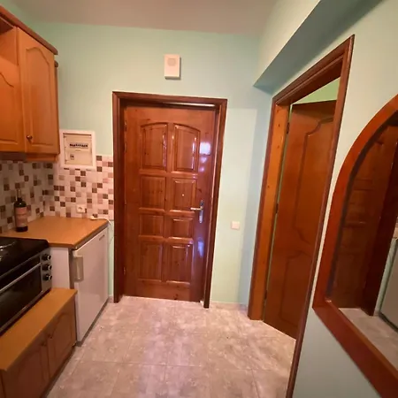 Lovely 2 Bedroom Unit With Garden View Center * Saranda