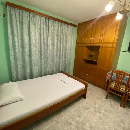 公寓 Lovely 2 Bedroom Unit With Garden View Center